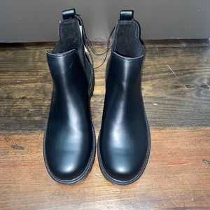 Chelsea boots